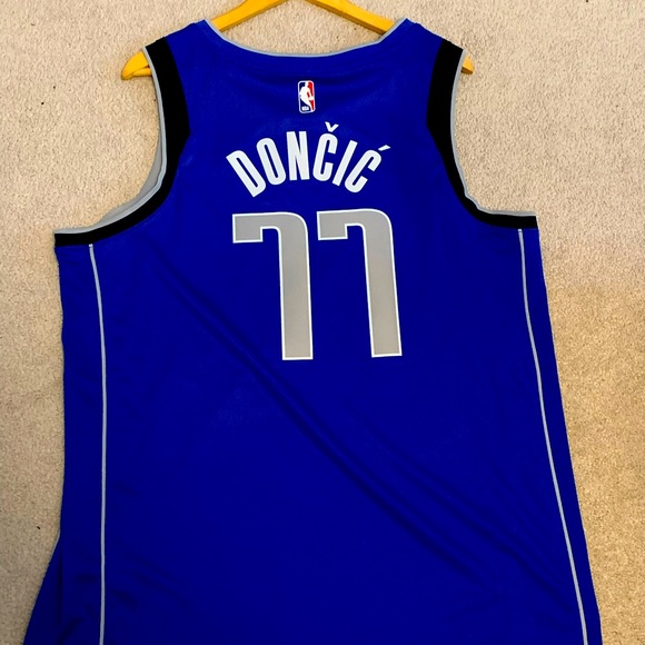 Official Luka Doncic NBA jersey - Picture 3 of 3